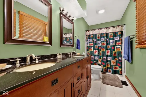 6926 Woodridge Drive Avon IN 46123