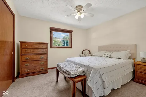 6926 Woodridge Drive Avon IN 46123