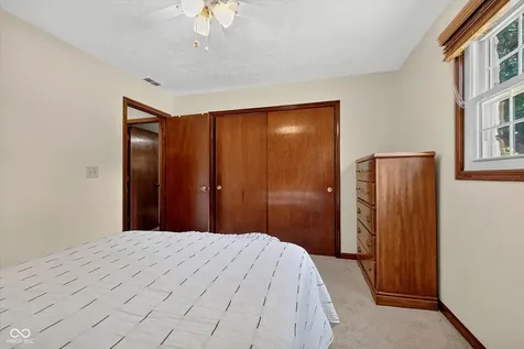 6926 Woodridge Drive Avon IN 46123