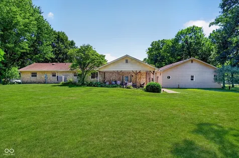 6926 Woodridge Drive Avon IN 46123