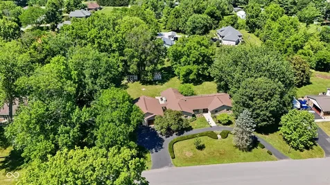 6926 Woodridge Drive Avon IN 46123