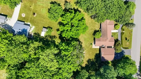 6926 Woodridge Drive Avon IN 46123
