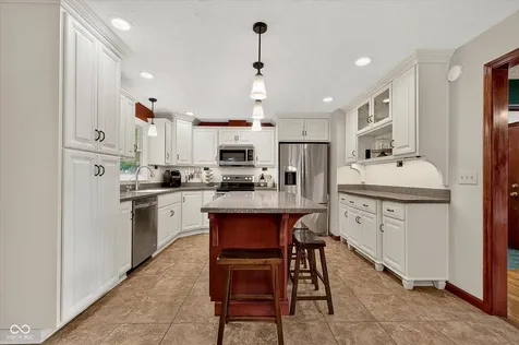 6926 Woodridge Drive Avon IN 46123