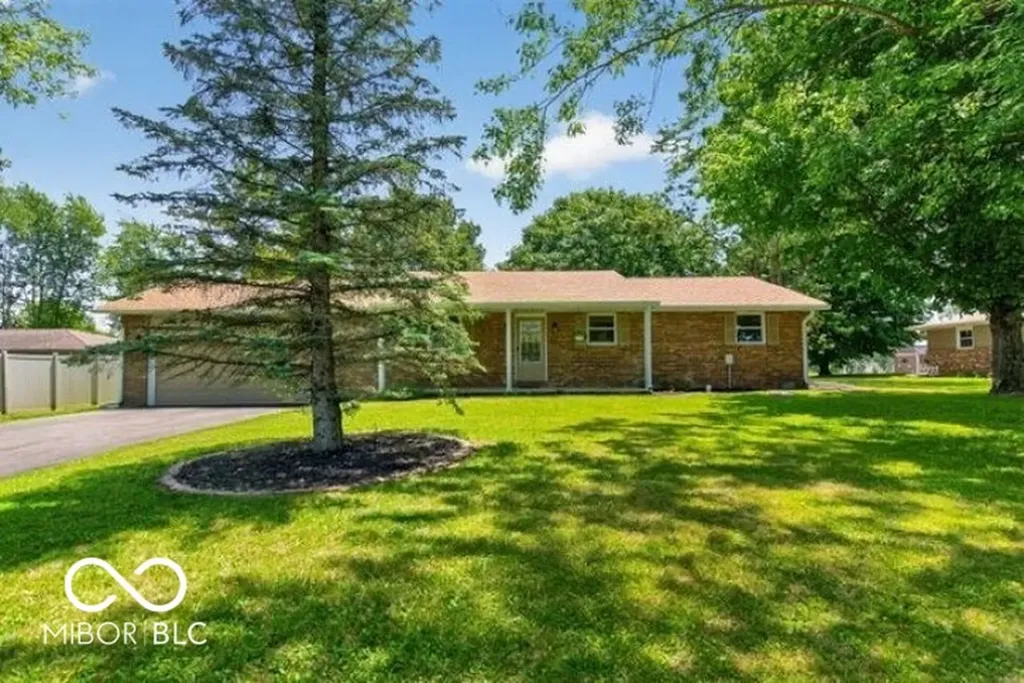953 Radio Lane New Castle IN 47362