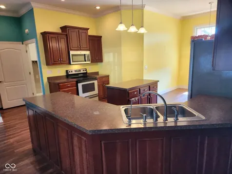 919 Buena Vista Drive Brownstown IN 47220