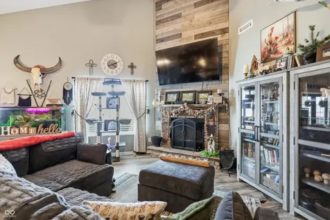 7825 Bullfinch Lane Indianapolis IN 46239