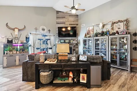 7825 Bullfinch Lane Indianapolis IN 46239