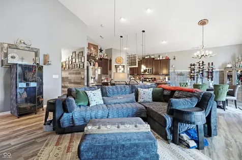 7825 Bullfinch Lane Indianapolis IN 46239