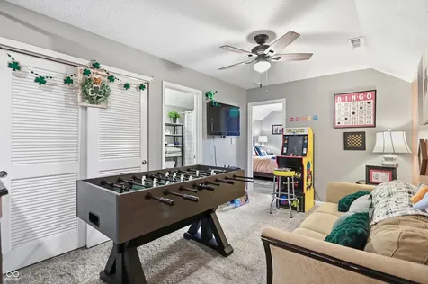 7825 Bullfinch Lane Indianapolis IN 46239