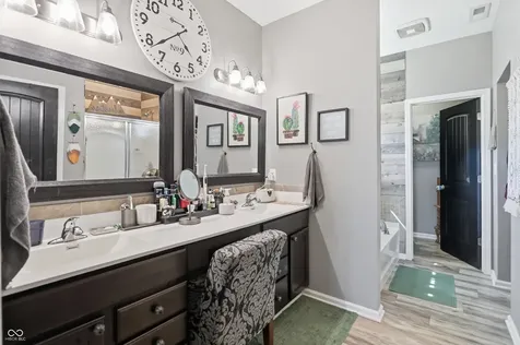 7825 Bullfinch Lane Indianapolis IN 46239