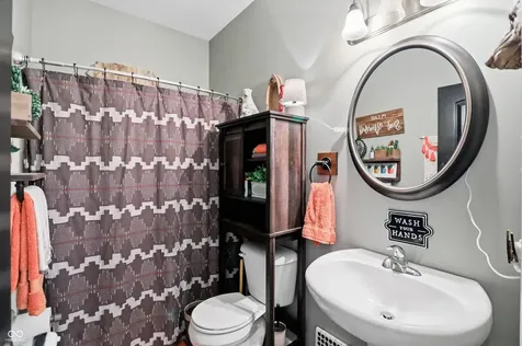 7825 Bullfinch Lane Indianapolis IN 46239