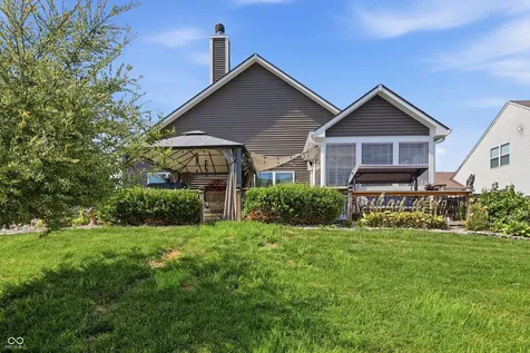 7825 Bullfinch Lane Indianapolis IN 46239