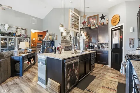 7825 Bullfinch Lane Indianapolis IN 46239