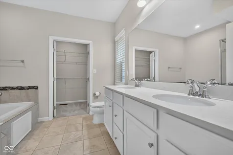 2718 Chalbury Drive Plainfield IN 46168