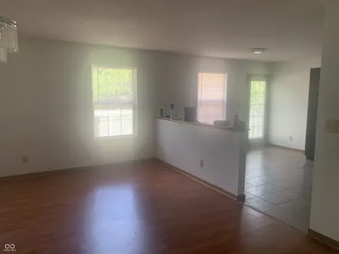 6444 Amick Way Indianapolis IN 46268