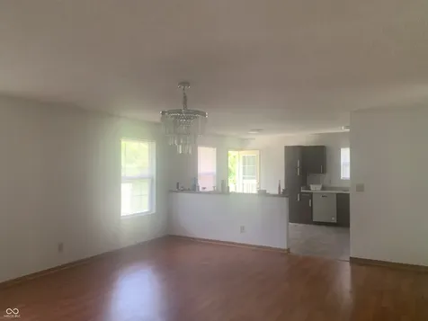 6444 Amick Way Indianapolis IN 46268