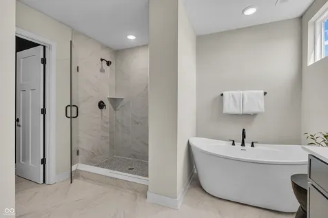 9864 Canterwood Lane Fishers IN 46038