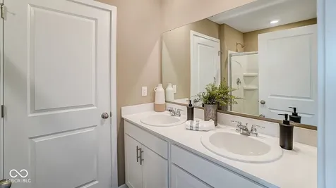 6196 Rhinecliff Drive Whitestown IN 46075