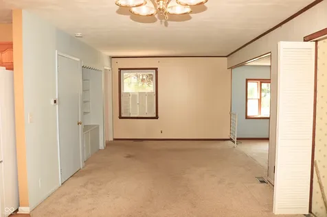 1258 W Country Club Road Crawfordsville IN 47933