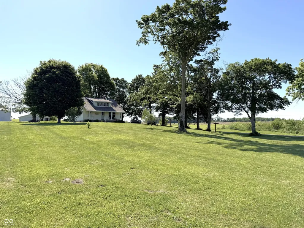 2438 N 500 E Crawfordsville IN 47933
