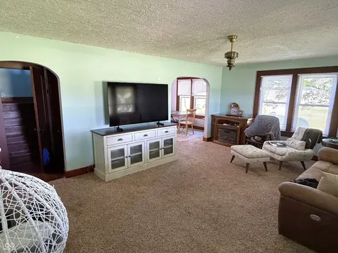 2438 N 500 E Crawfordsville IN 47933