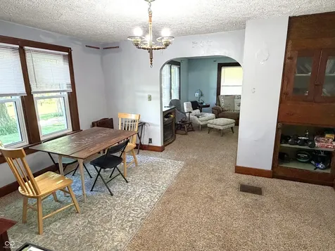2438 N 500 E Crawfordsville IN 47933