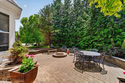 1720 Bentbrook Drive Avon IN 46123