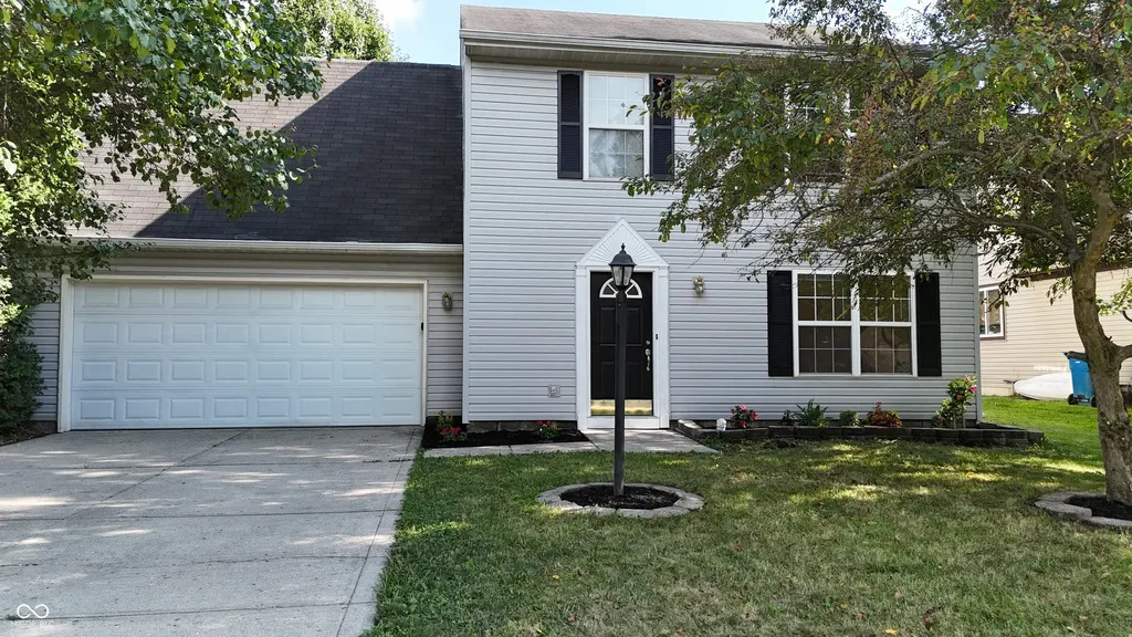 8913 Glass Chimney Lane Fishers IN 46037