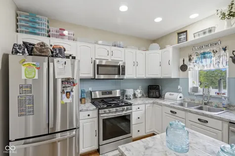 1356 N Westminster Court Greenfield IN 46140