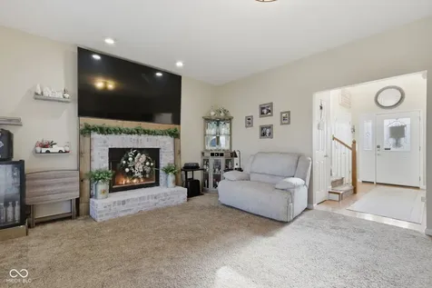 1356 N Westminster Court Greenfield IN 46140