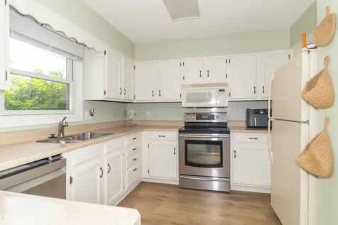 204 Creek Wood Drive Greenfield IN 46140