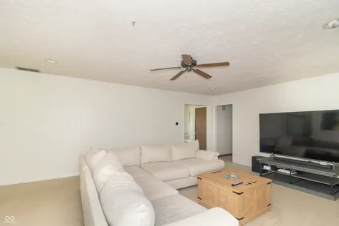 204 Creek Wood Drive Greenfield IN 46140