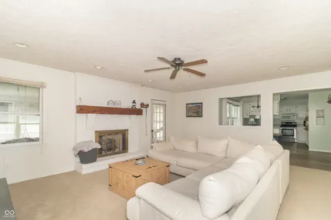 204 Creek Wood Drive Greenfield IN 46140