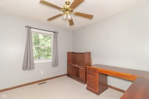204 Creek Wood Drive Greenfield IN 46140
