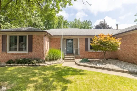 204 Creek Wood Drive Greenfield IN 46140