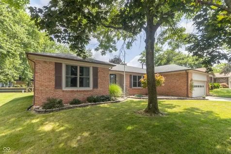 204 Creek Wood Drive Greenfield IN 46140