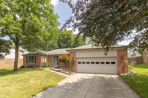204 Creek Wood Drive Greenfield IN 46140