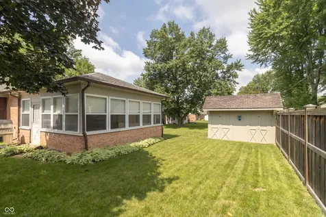 204 Creek Wood Drive Greenfield IN 46140