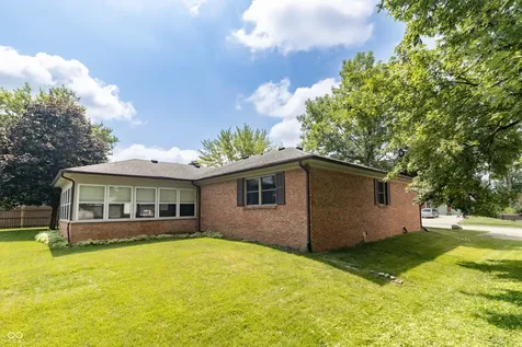 204 Creek Wood Drive Greenfield IN 46140