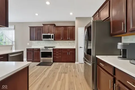 13556 Alston Fishers IN 46037