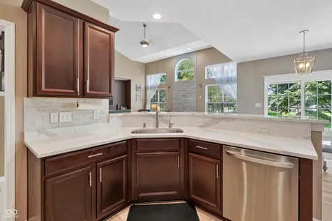 13556 Alston Fishers IN 46037