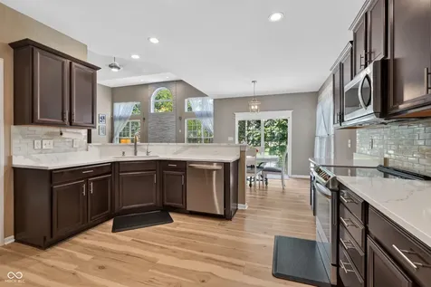 13556 Alston Fishers IN 46037