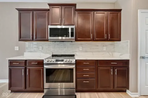 13556 Alston Fishers IN 46037