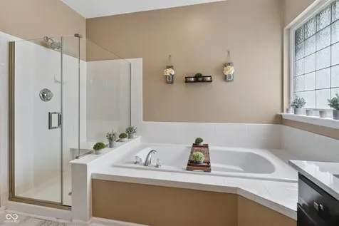 13556 Alston Fishers IN 46037