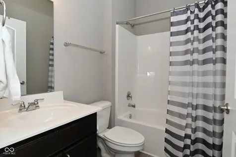 9170 Hedley Way E Avon IN 46123