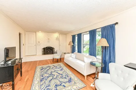 7138 Moorgate Road Indianapolis IN 46250