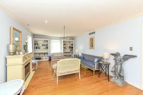 7138 Moorgate Road Indianapolis IN 46250