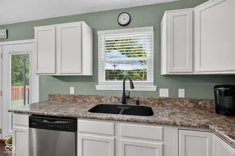 13895 Barnett Place Fishers IN 46038