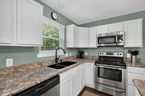 13895 Barnett Place Fishers IN 46038