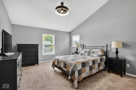13895 Barnett Place Fishers IN 46038